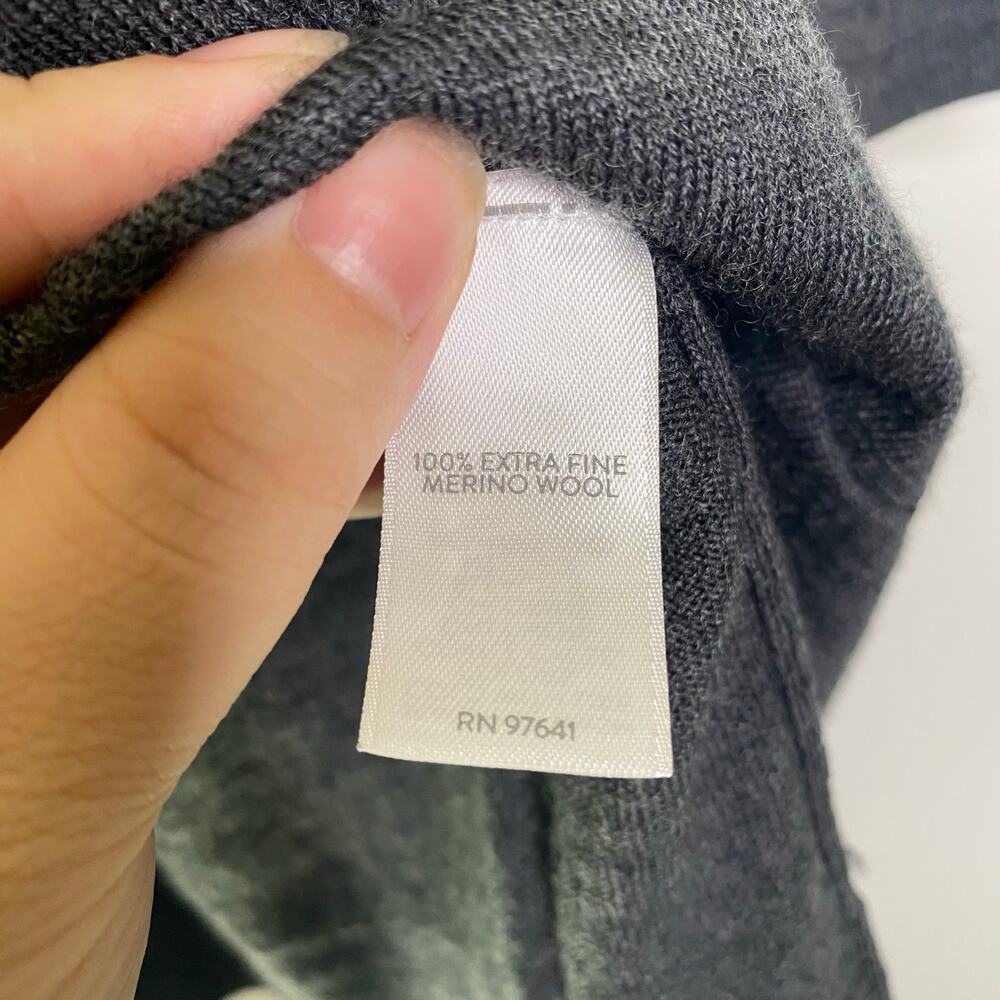 J. Jill Gray Merino Wool Washable Sweater Size Medium Lagenlook Normcore Comfy - Picture 6 of 10